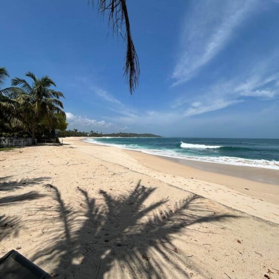 Sri Lanka Rock Beach